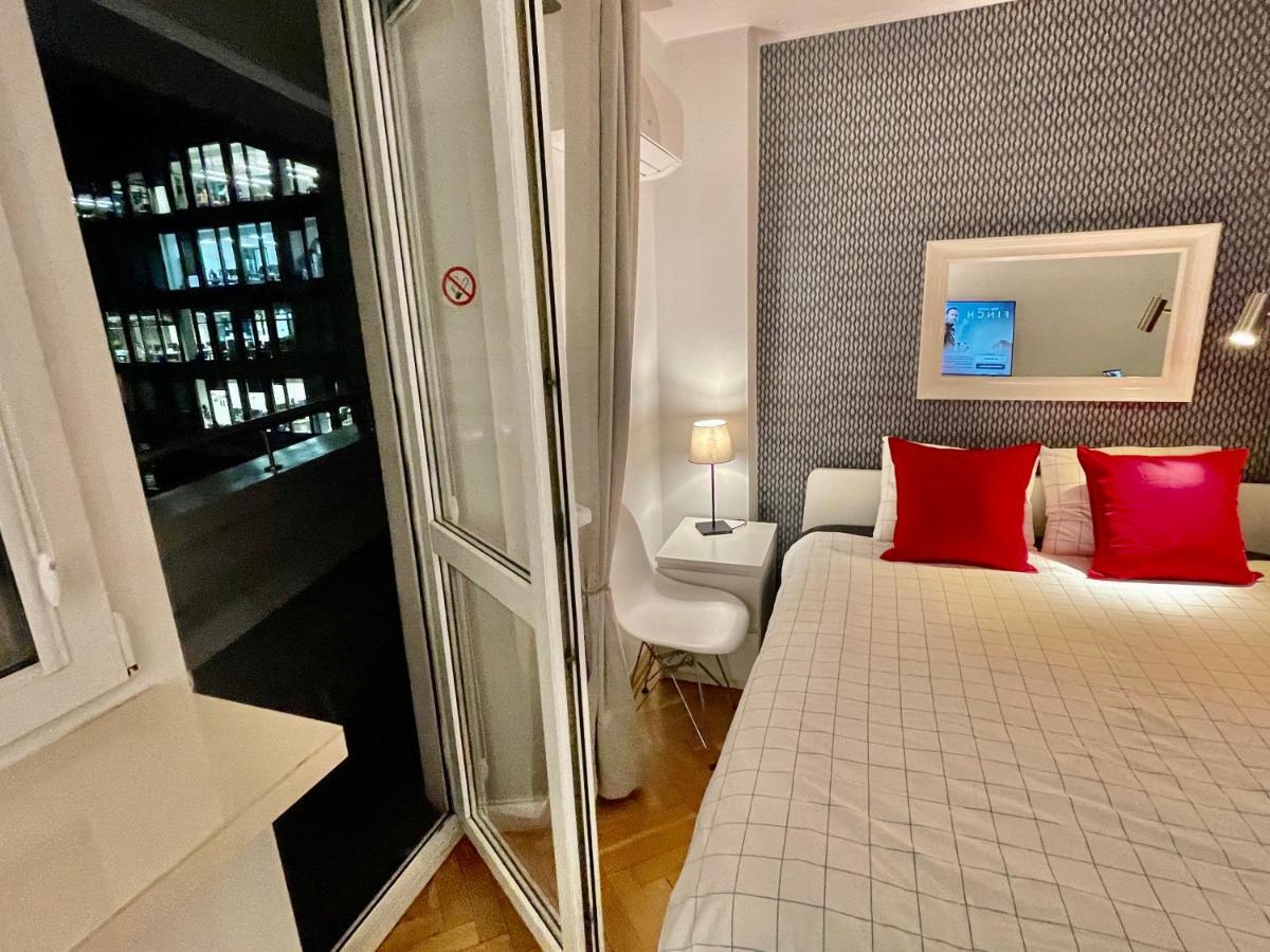 Ferienwohnung Blue 2 Fast Wifi 2Xmetro 60'Tv Netflix Hbo Appletv+ Warschau Exterior foto