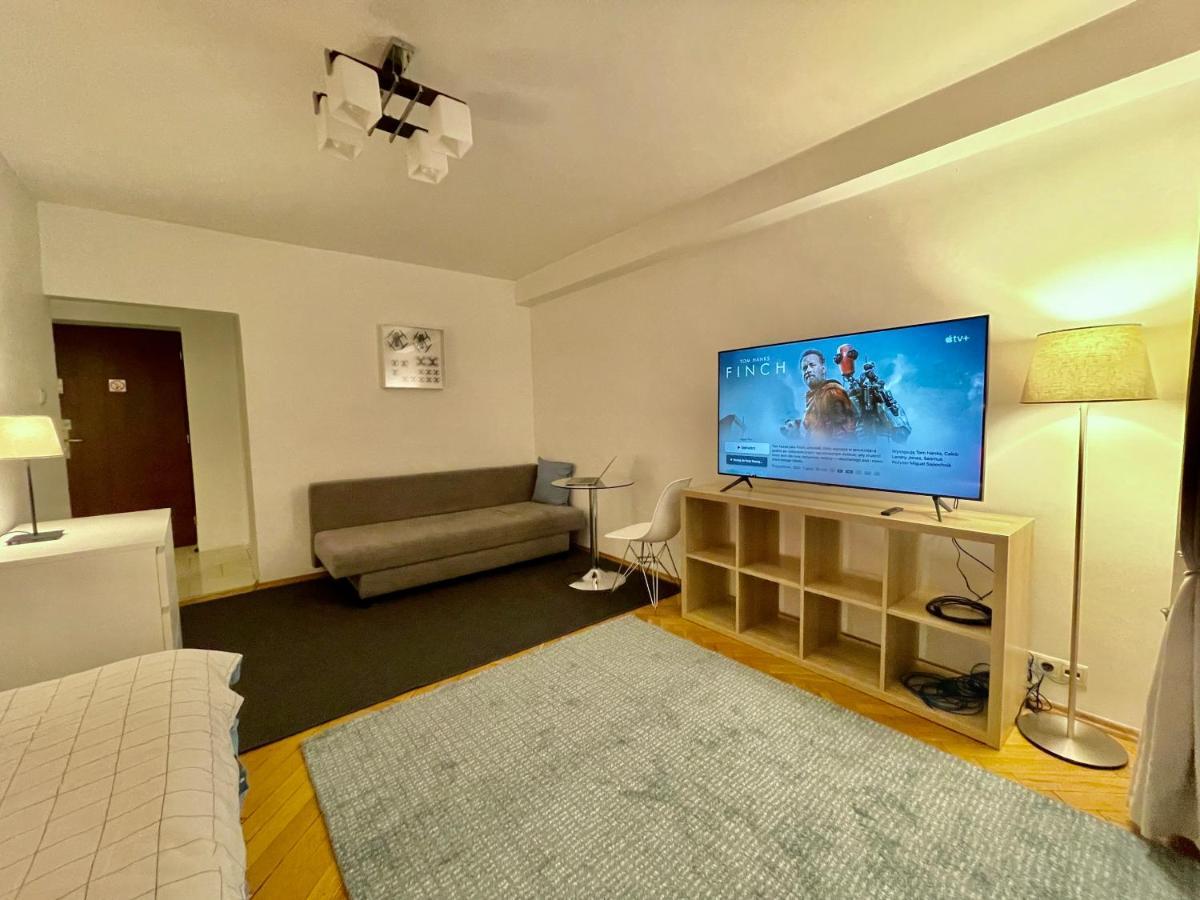 Ferienwohnung Blue 2 Fast Wifi 2Xmetro 60'Tv Netflix Hbo Appletv+ Warschau Exterior foto